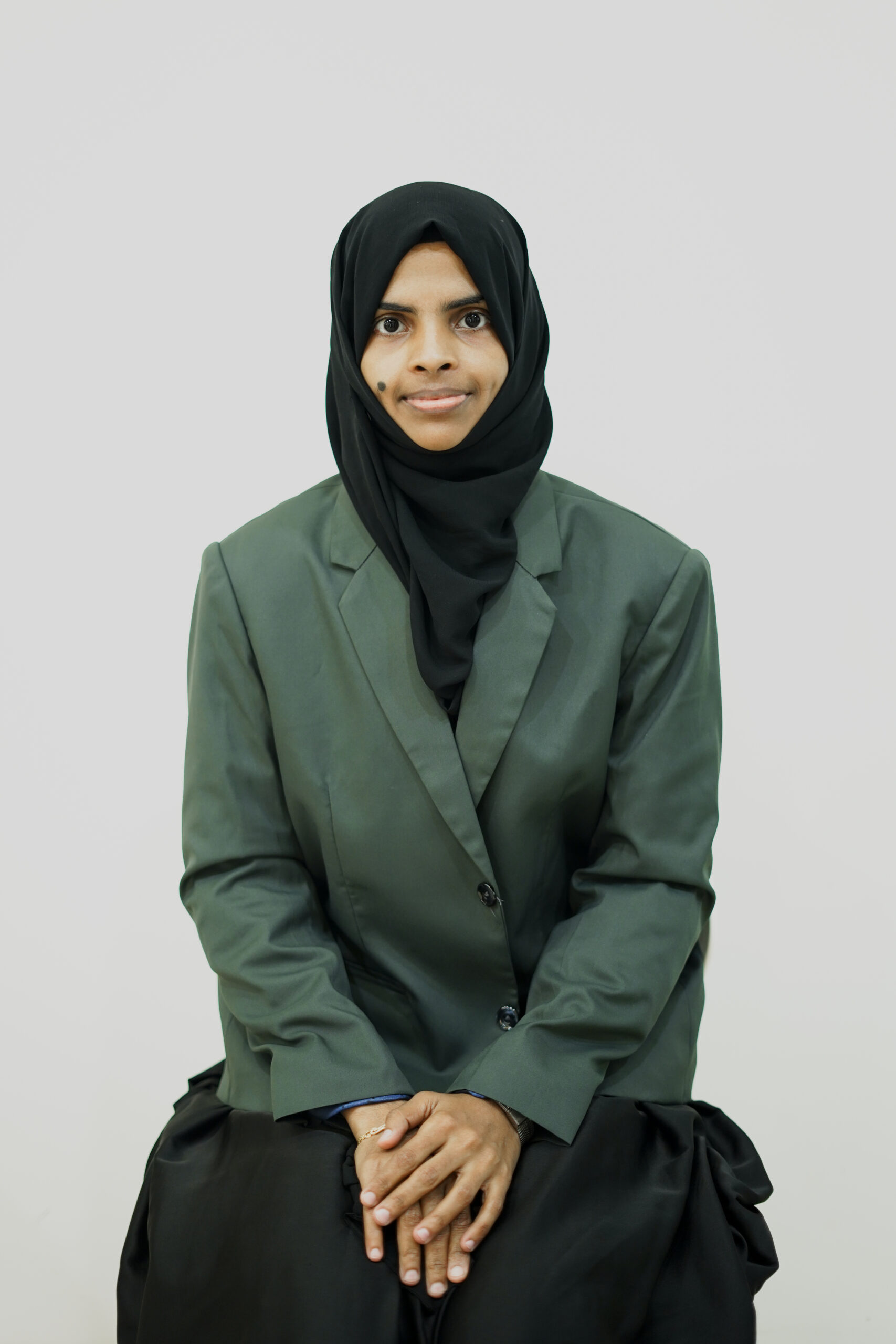 MUNEERA E